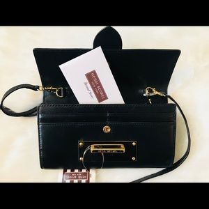 Henri Bendel black leather wallet purse